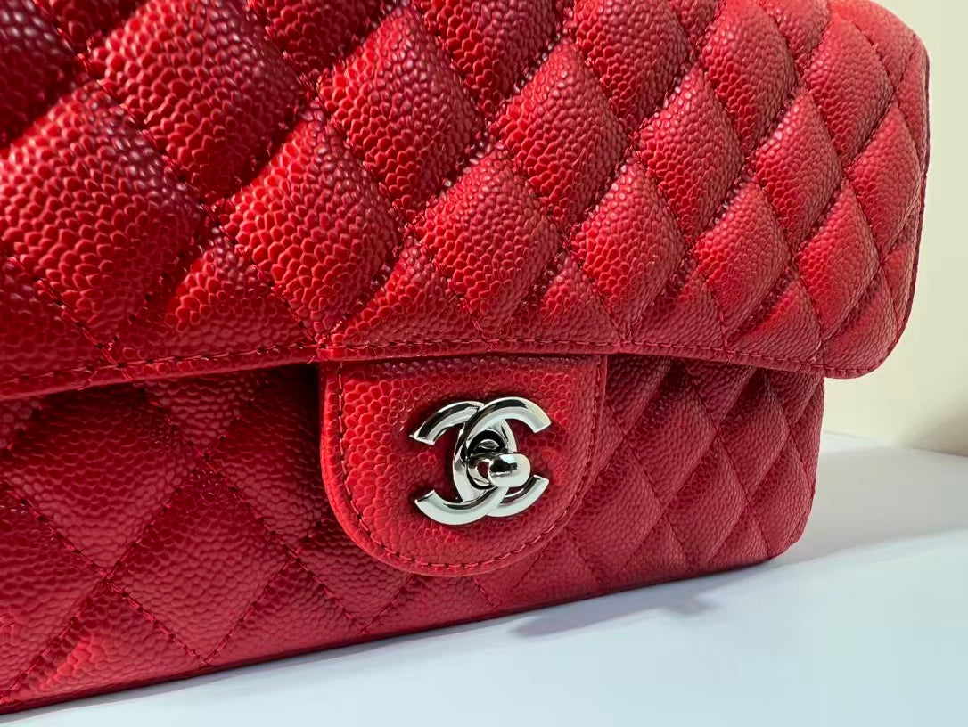 Chanel Medium Granulé