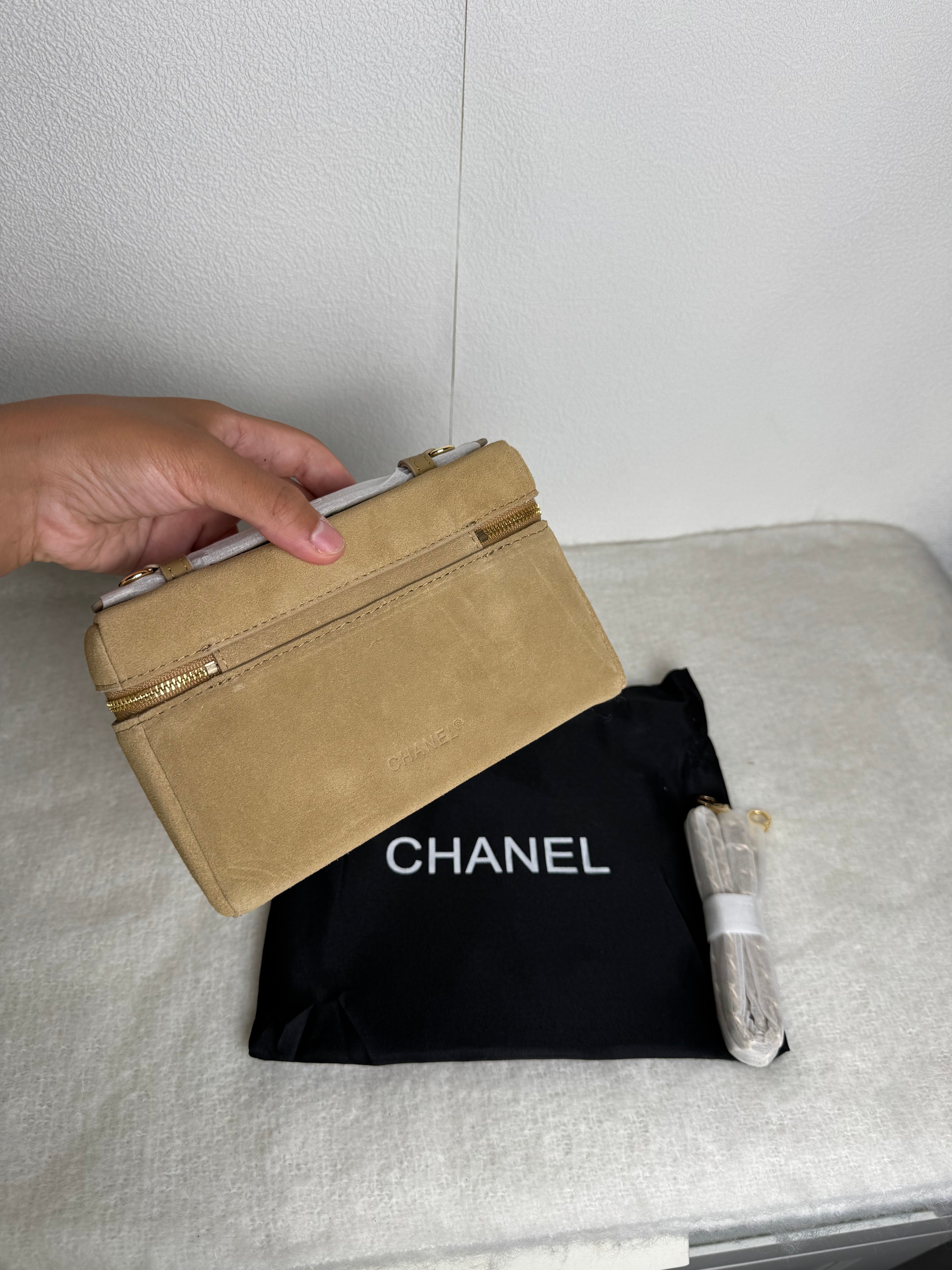 Chanel Suède