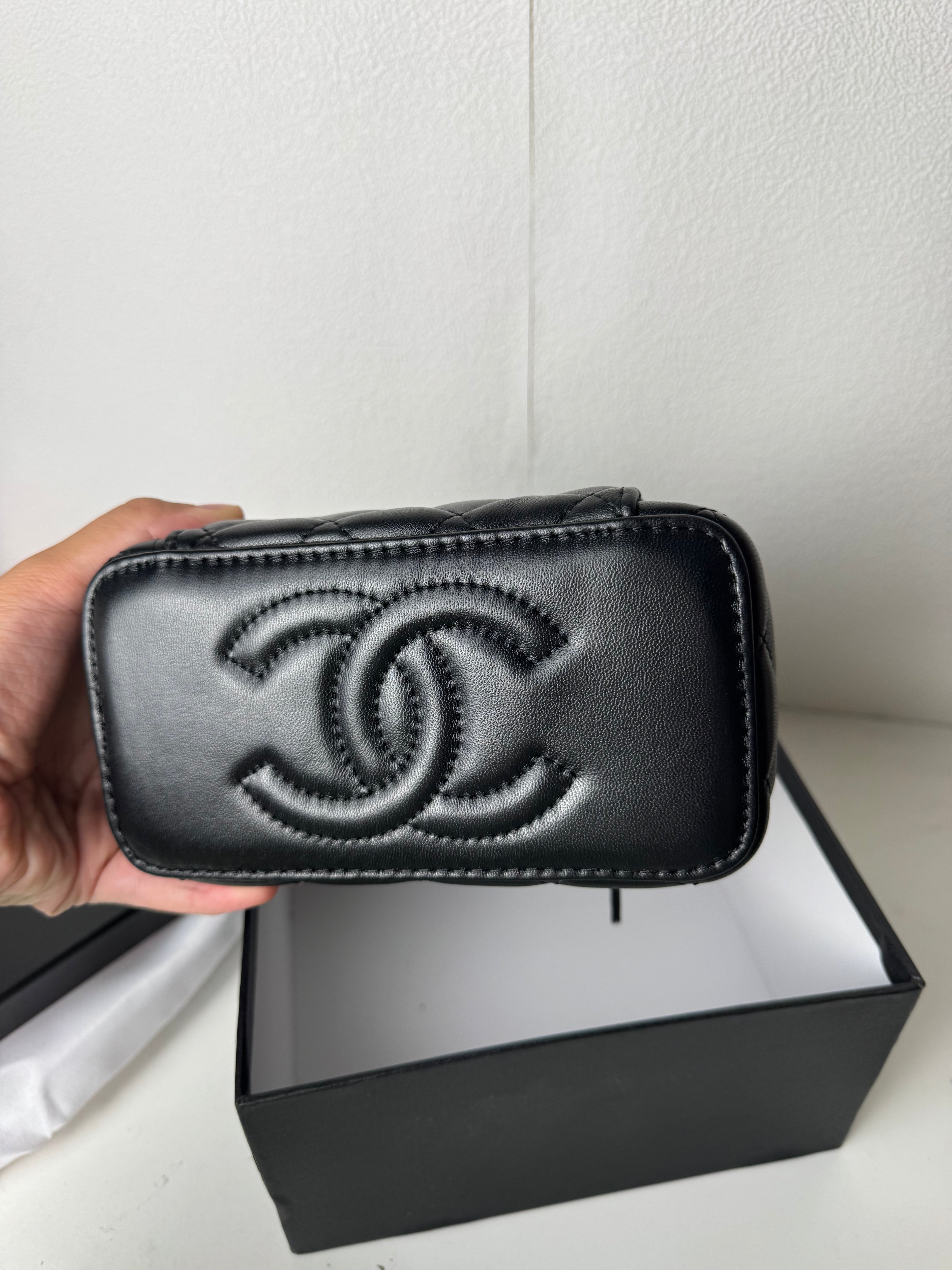 Grand Vanity Chanel [noir] hance
