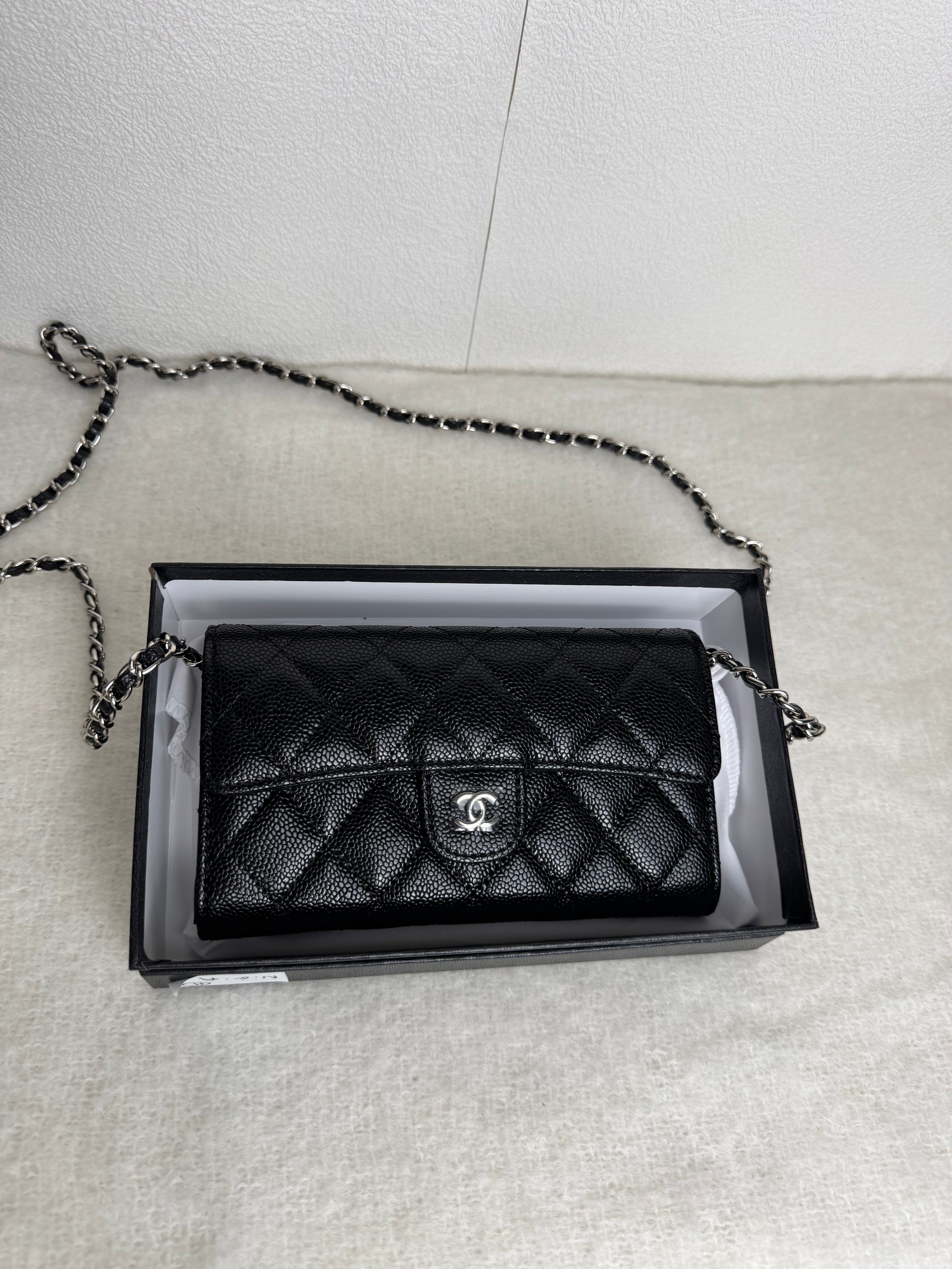 Chanel Wallet [noir/granulé/argent]