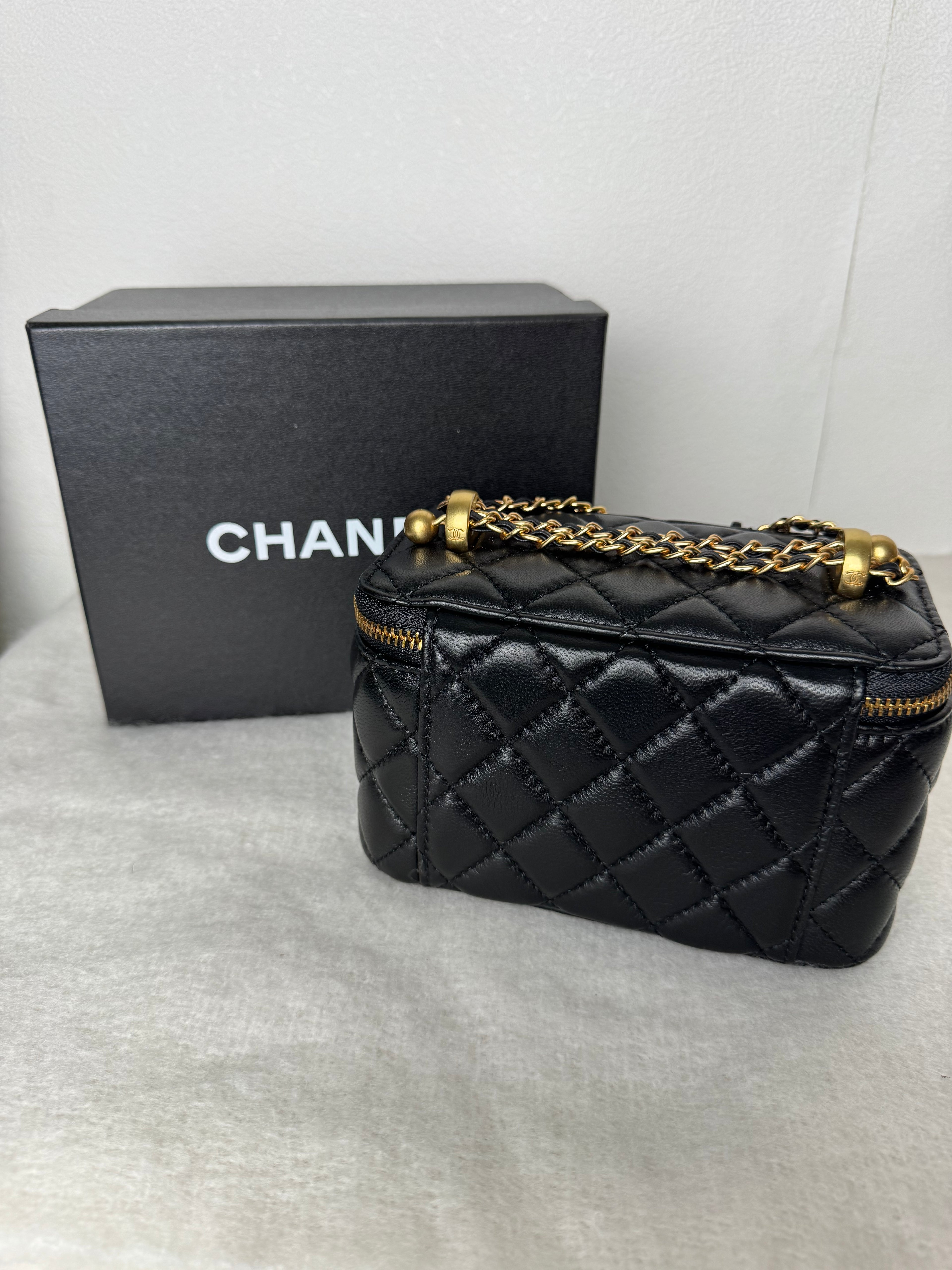 Grand Vanity Chanel [noir]
