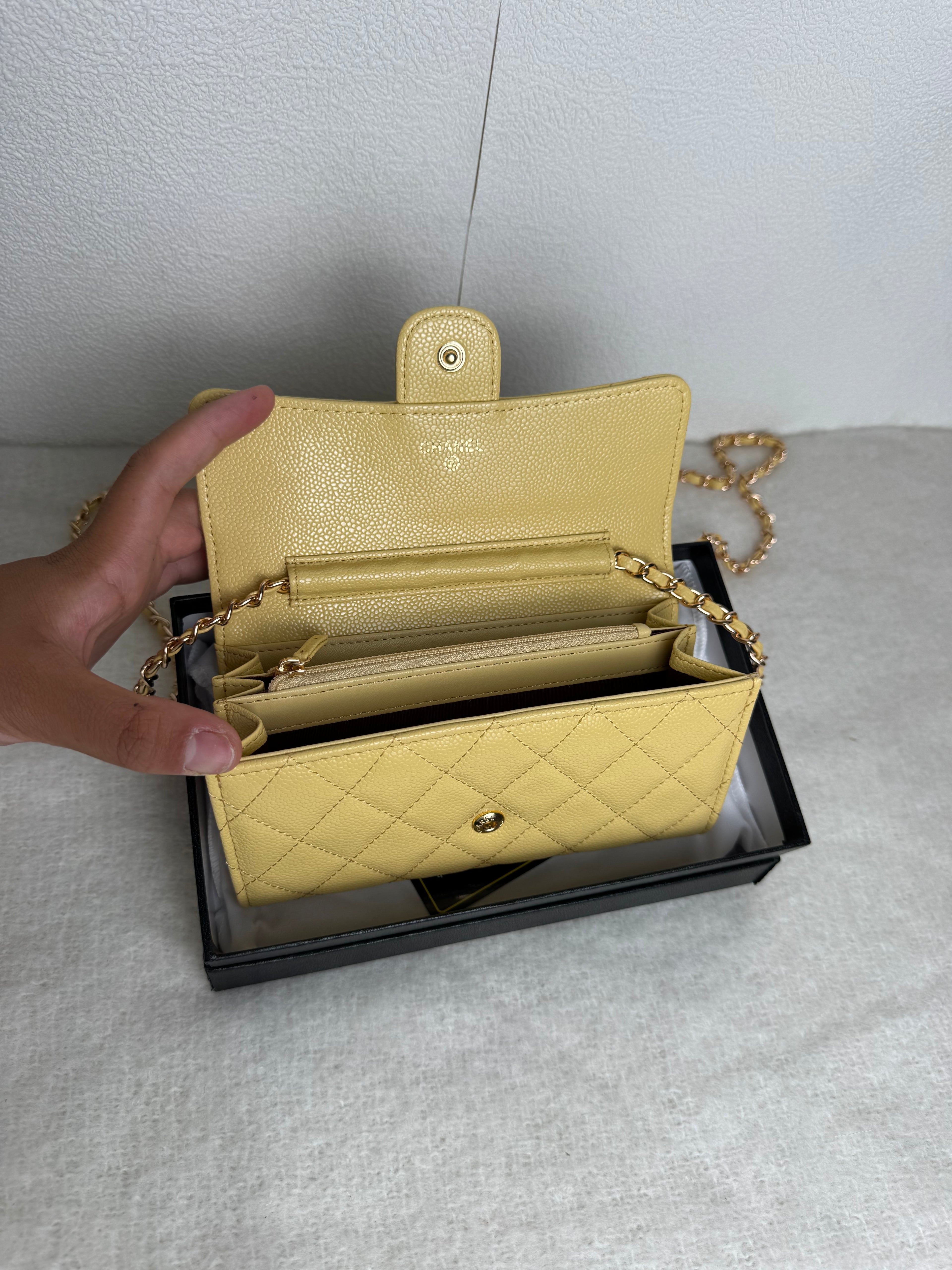 Chanel Wallet [jaune]