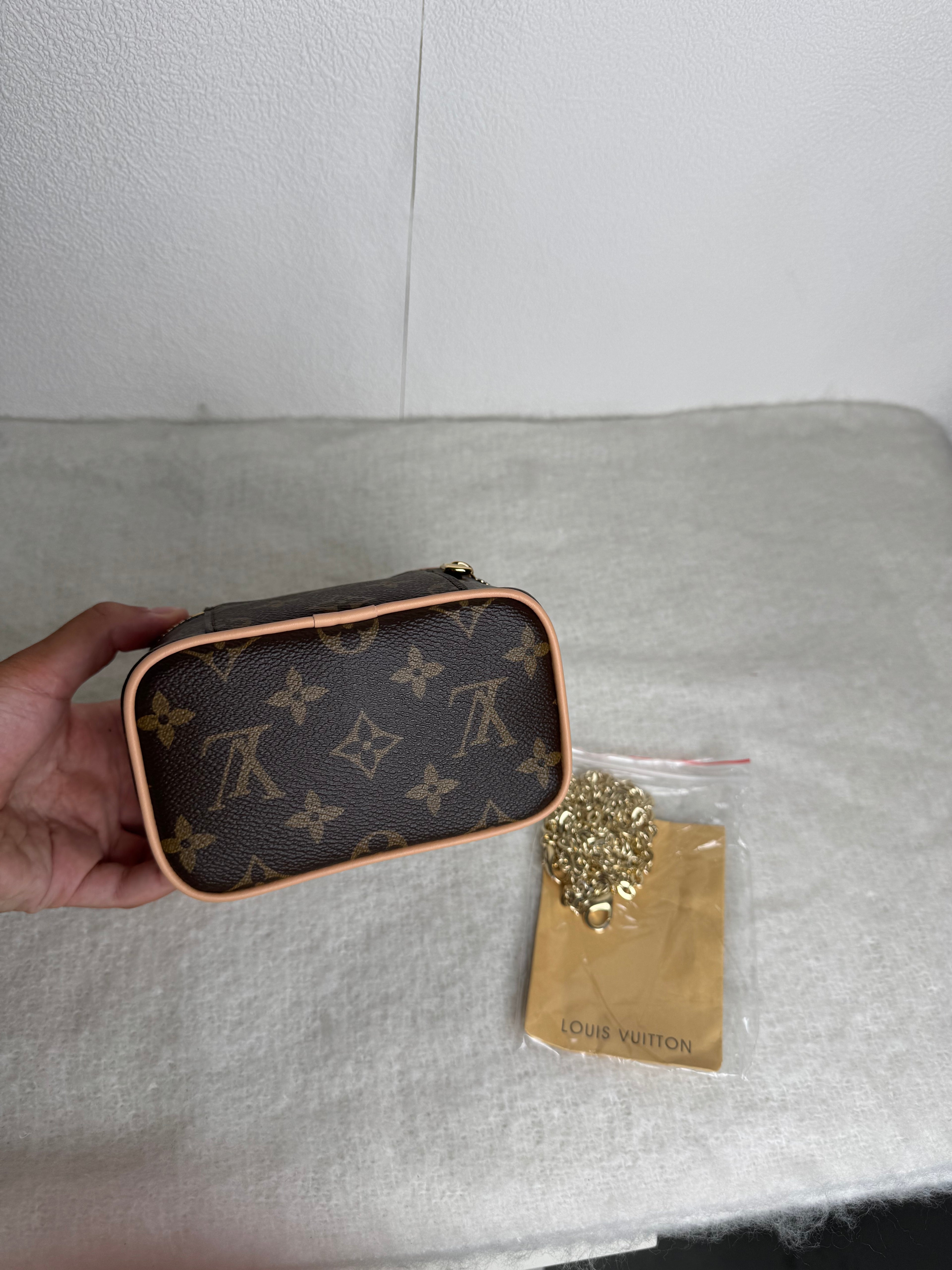 Mini Vanity LV
