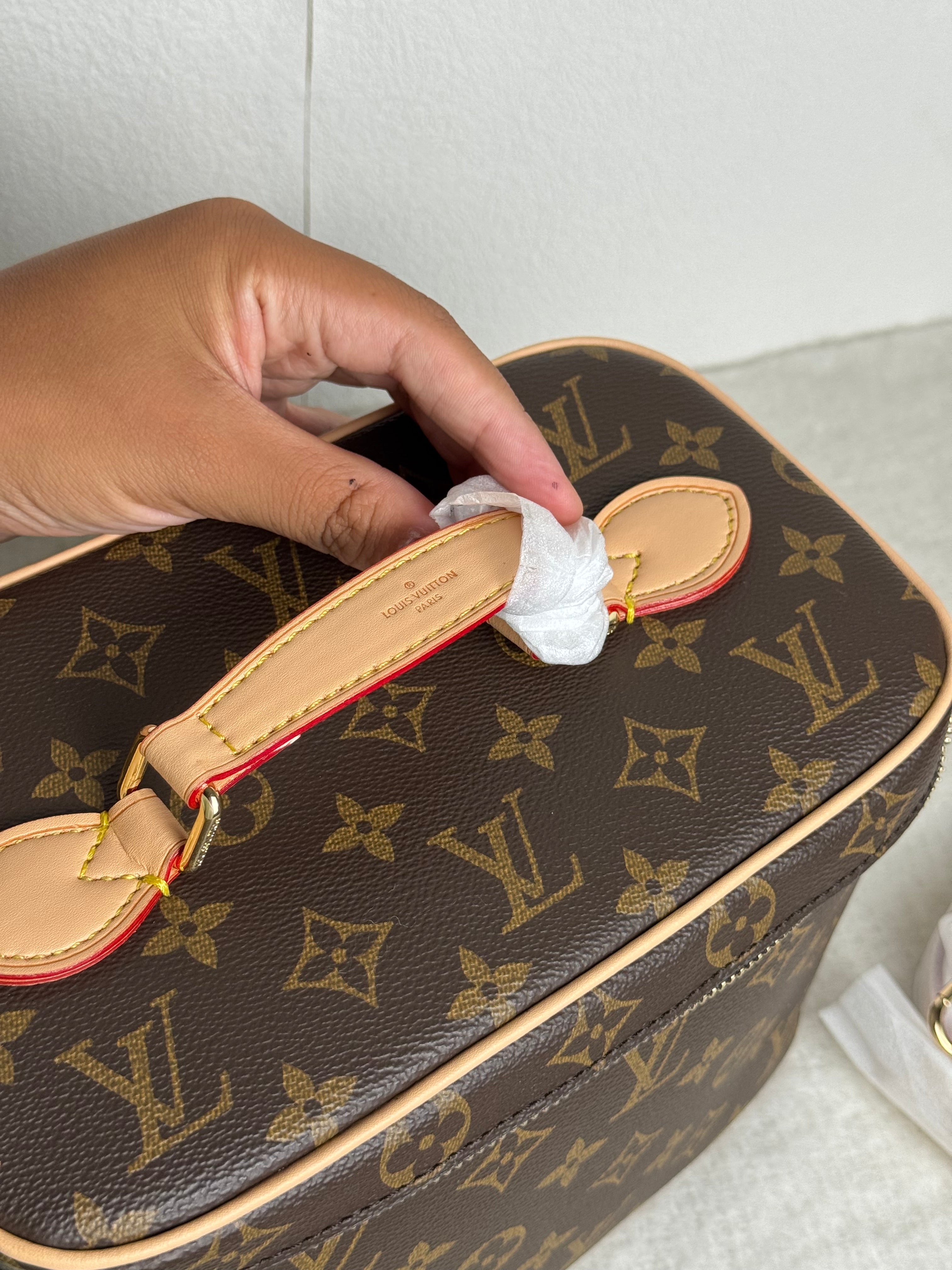 Vanity LV