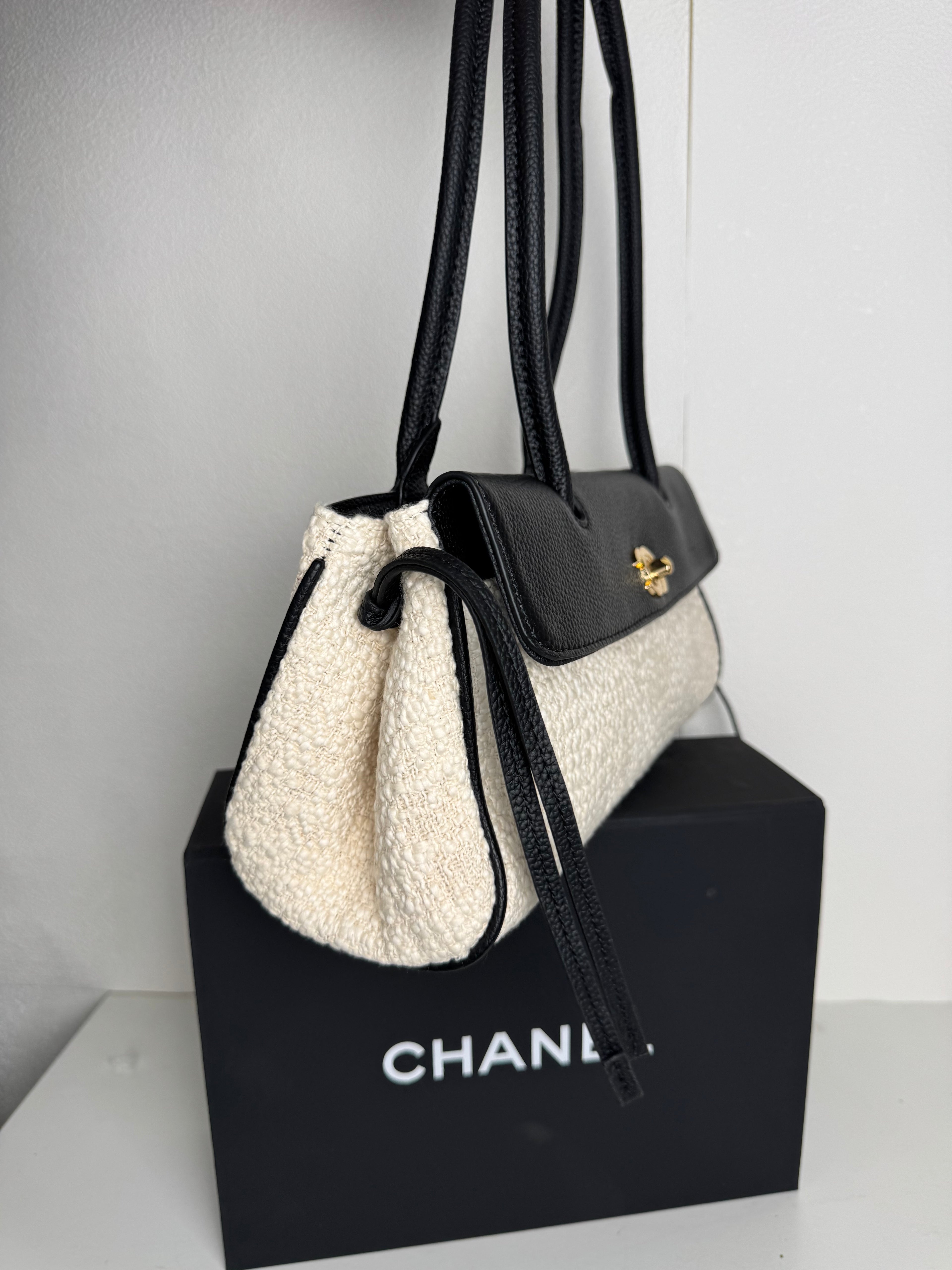 Chanel Baguette