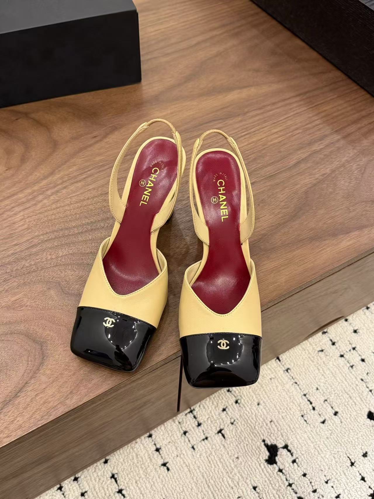 Talons Chanel