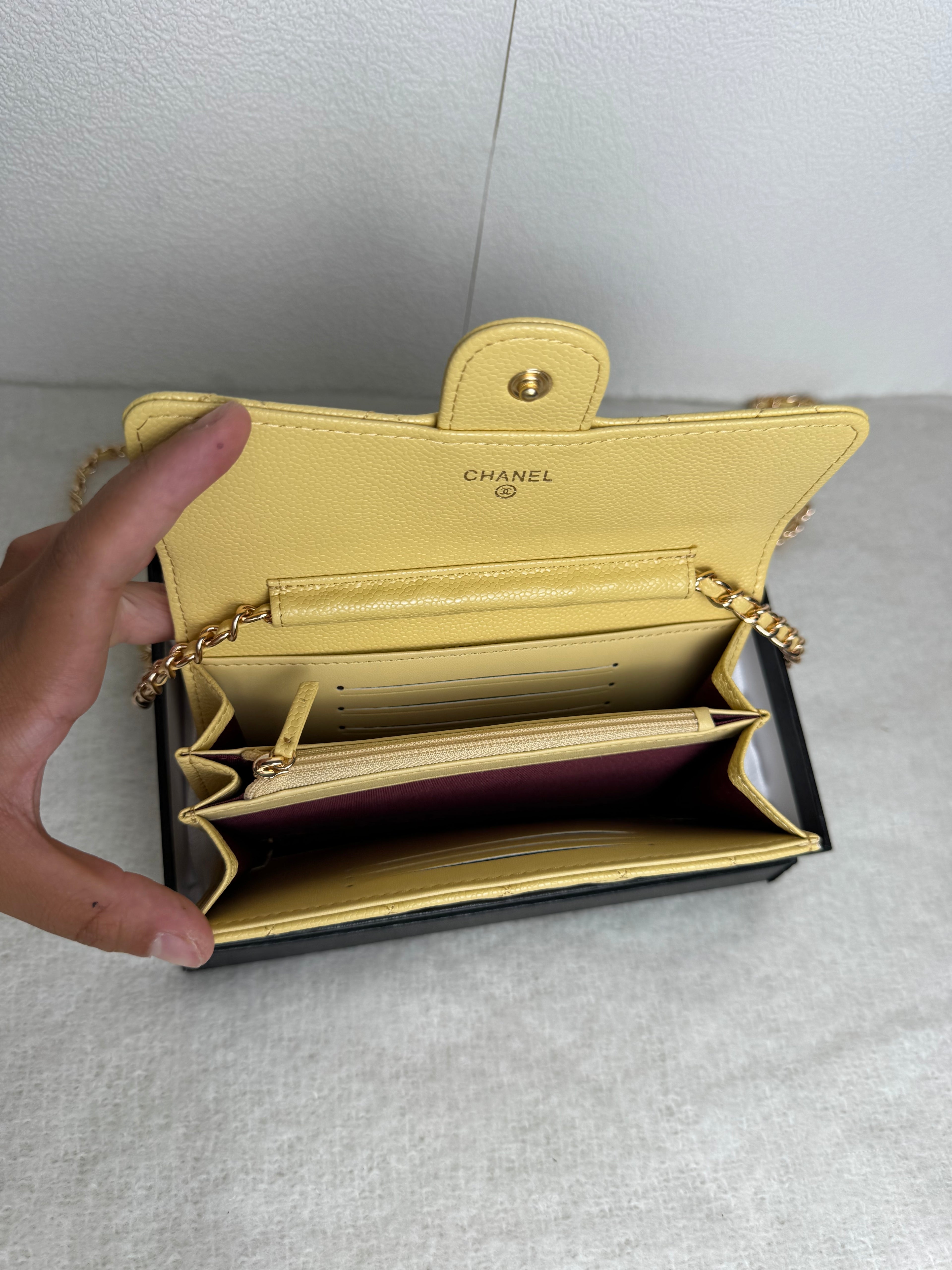 Chanel Wallet [jaune]